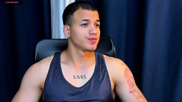 Snapshot of rocoo_santos chatting on October 21, 1:16 am rocoo santos online show from October 21, 1:16 am