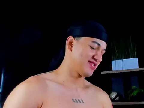 rocoo santos online show from April 4, 6:03 pm