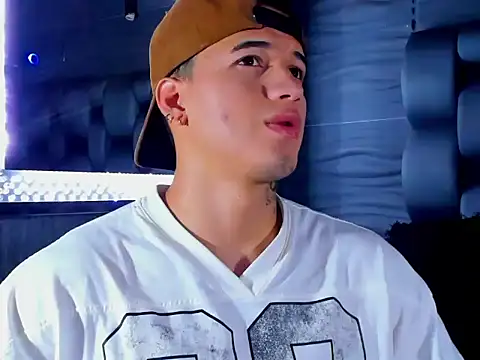 rocoo santos online show from March 9, 11:30 pm