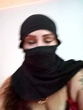 Snapshot of TrisalQuente chatting on February 7, 1:57 am TrisalQuente online show from February 7, 1:57 am