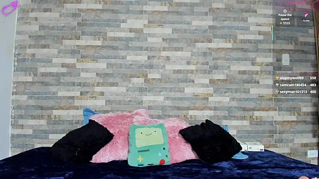 Snapshot of violett__golden chatting on October 16, 11:07 am violett  golden online show from October 16, 11:07 am