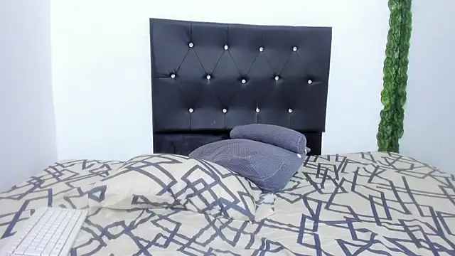 michellnasty online show from March 19, 8:25 am