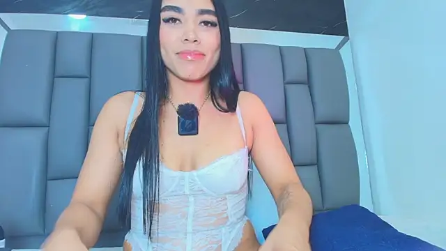 Snapshot of Roxana_gomez chatting on February 19, 3:25 am Roxana gomez online show from February 19, 3:25 am