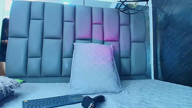 Snapshot of Roxana_gomez chatting on January 10, 3:13 am Roxana gomez online show from January 10, 3:13 am