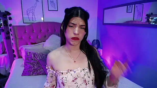 Snapshot of Astrid_Velle chatting on October 13, 4:25 am Astrid Velle online show from October 13, 4:25 am