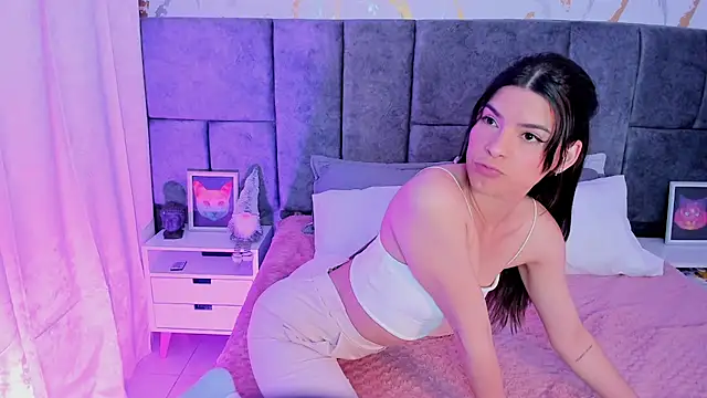 Snapshot of Astrid_Velle chatting on November 15, 3:54 am Astrid Velle online show from November 15, 3:54 am