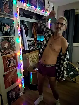 FoxnMouse online show from December 18, 10:13 pm