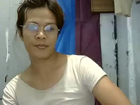 Snapshot of juicycum069 chatting on June 14, 2:24 am juicycum069 online show from June 14, 2:24 am