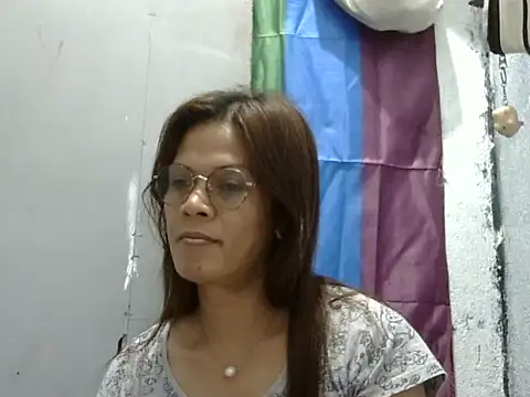 juicycum069 online show from March 11, 3:22 am