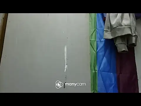 juicycum069 online show from January 6, 11:31 pm