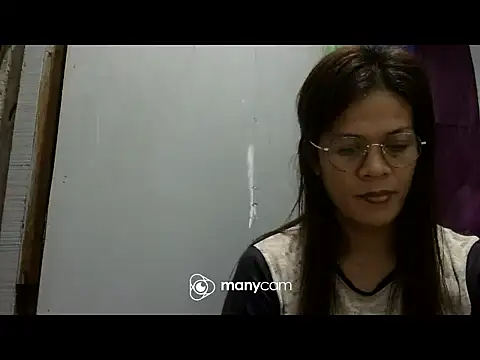 juicycum069 online show from November 28, 9:15 pm