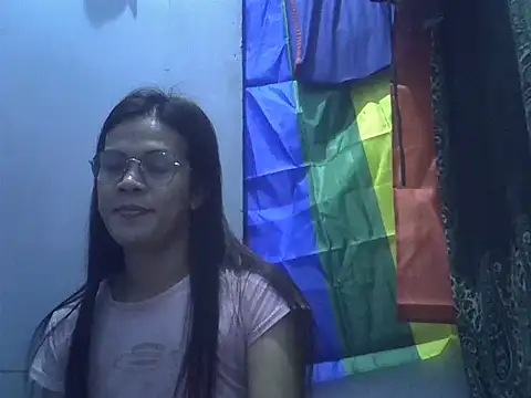 juicycum069 online show from November 3, 11:30 pm