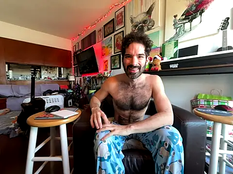 Pupscritch online show from December 15, 6:36 pm