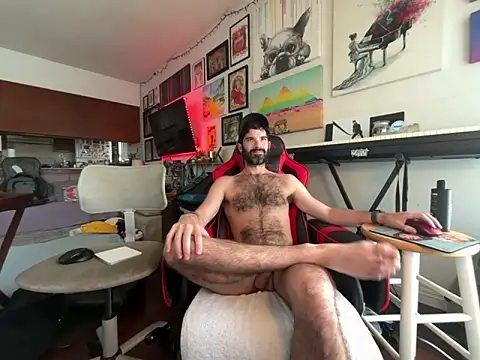 Pupscritch online show from April 10, 6:48 pm