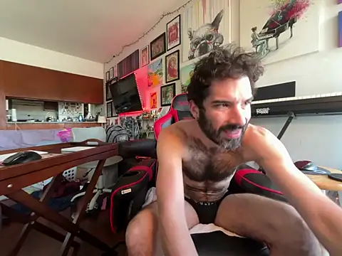 Pupscritch online show from February 18, 7:32 pm