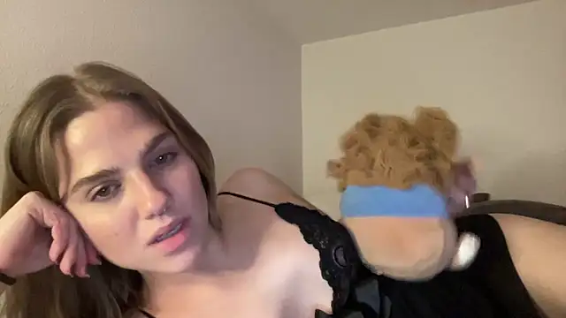 sweetceeme online show from February 9, 2:42 am