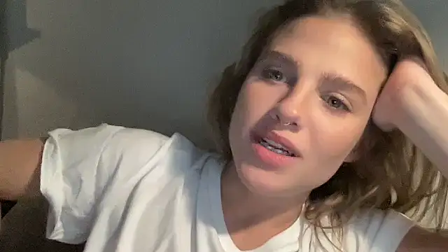 sweetceeme online show from February 11, 4:56 am