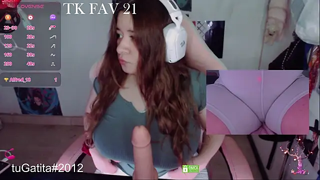 Pink girl0n online show from February 8, 12:41 am