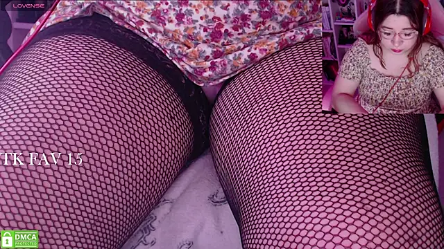 Pink girl0n online show from November 28, 6:13 am