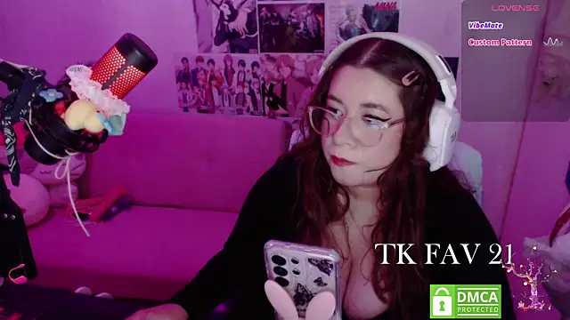 Pink girl0n online show from July 6, 3:35 am