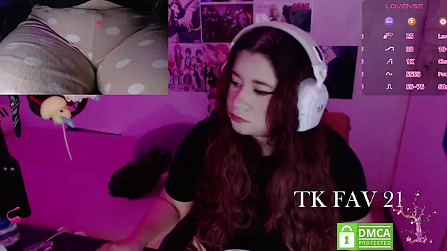 Pink girl0n online show from June 24, 11:35 pm
