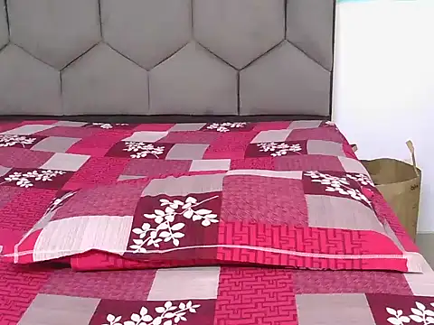 Diyaa Singh online show from February 6, 11:17 am