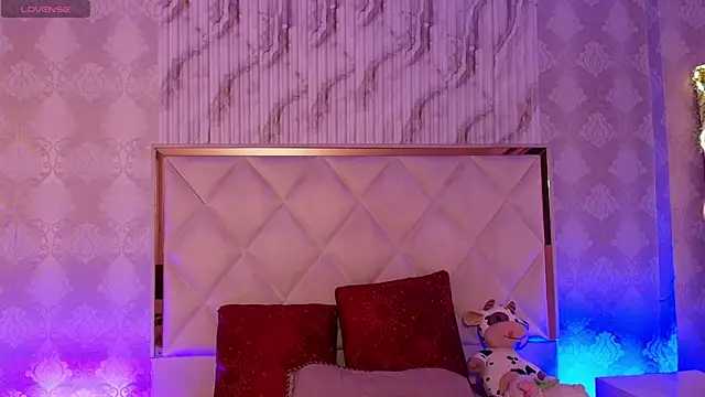 Naomy tay1 online show from February 1, 3:27 am