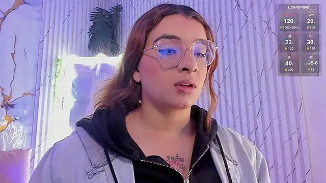 Naomy tay1 online show from April 13, 3:43 am