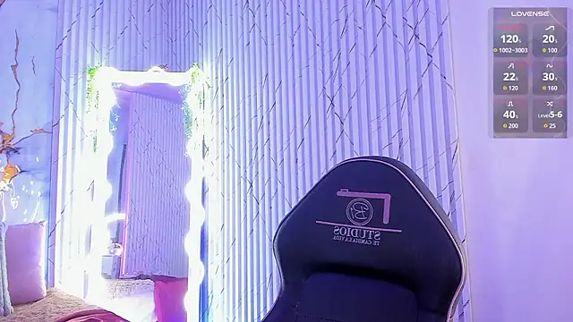 Naomy tay1 online show from March 19, 3:28 am