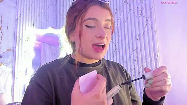 Naomy tay1 online show from March 30, 4:25 am