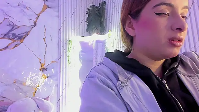 Naomy tay1 online show from April 19, 3:18 am