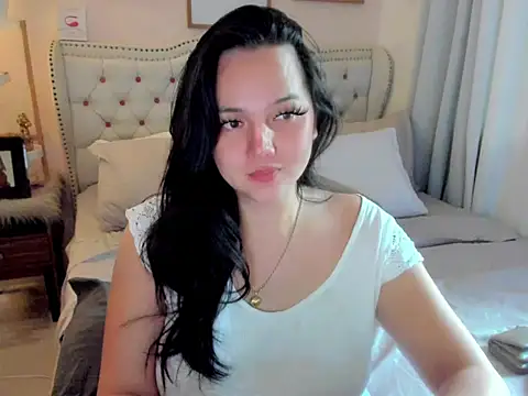 SweetHoney369 online show from March 5, 5:15 am