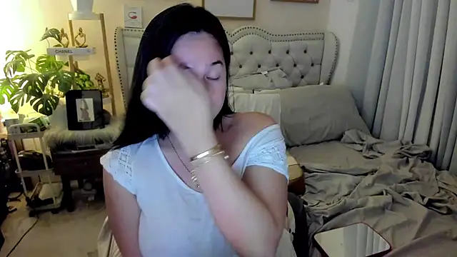 SweetHoney369 online show from October 12, 10:38 am