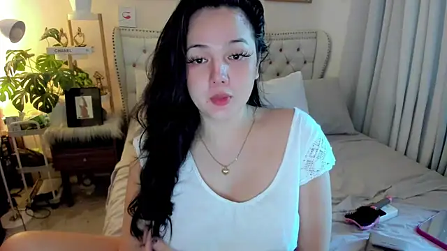 SweetHoney369 online show from October 15, 12:31 am