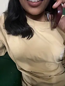 Snapshot of modelnishu chatting on October 4, 6:09 pm modelnishu online show from October 4, 6:09 pm