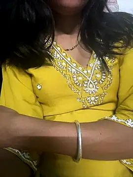 Snapshot of modelnishu chatting on October 25, 2:50 pm modelnishu online show from October 25, 2:50 pm