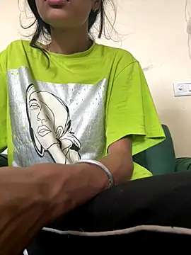 Snapshot of modelnishu chatting on September 29, 3:57 am modelnishu online show from September 29, 3:57 am