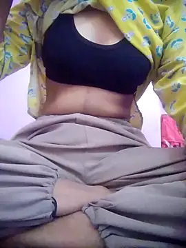 Snapshot of modelnishu chatting on December 2, 6:59 am modelnishu online show from December 2, 6:59 am