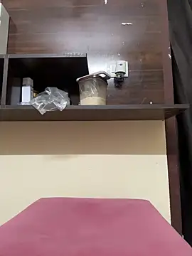 modelnishu online show from March 4, 1:30 pm