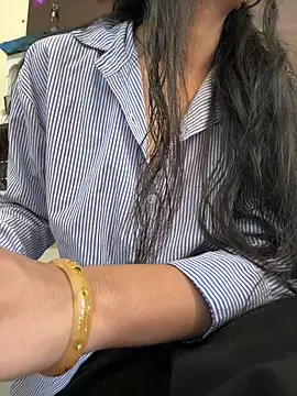 modelnishu online show from March 1, 5:40 am