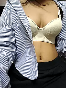 modelnishu online show from March 10, 2:54 pm