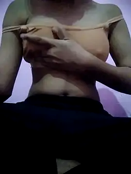 Snapshot of modelnishu chatting on December 4, 1:37 am modelnishu online show from December 4, 1:37 am