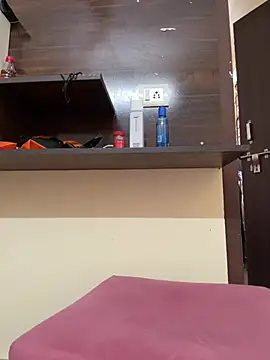 modelnishu online show from March 20, 2:56 am