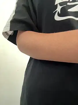 modelnishu online show from March 22, 2:37 am