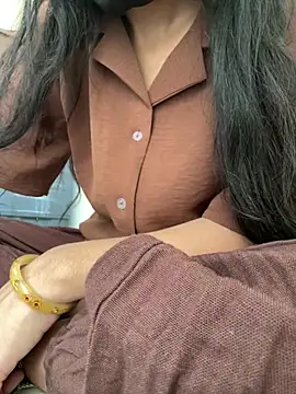 modelnishu online show from March 27, 10:05 am