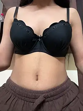 modelnishu online show from April 13, 1:15 pm