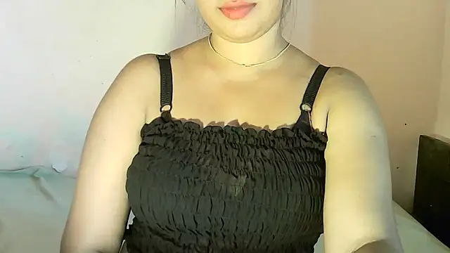 Snapshot of LoveTrainX chatting on November 4, 5:11 am LoveTrainX online show from November 4, 5:11 am