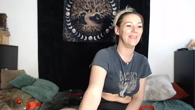 Snapshot of Sidney_Rockz chatting on June 25, 4:10 am Sidney Rockz online show from June 25, 4:10 am