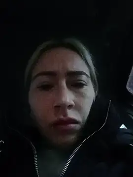 Reina Cummings online show from November 23, 5:28 am