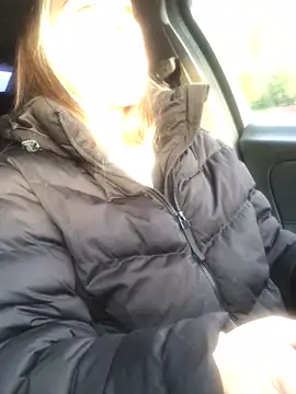 Reina Cummings online show from October 5, 5:09 am